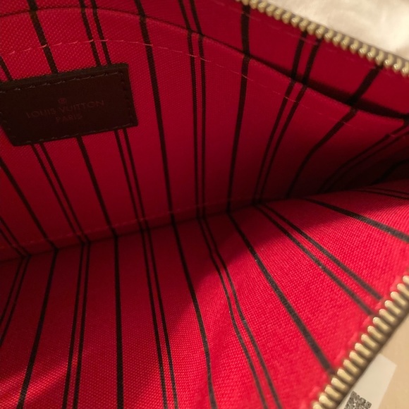 SOLD-Louis Vuitton Removable Compartment for the Neverfull MM Bag. Red Interior. - Picture 9 of 16